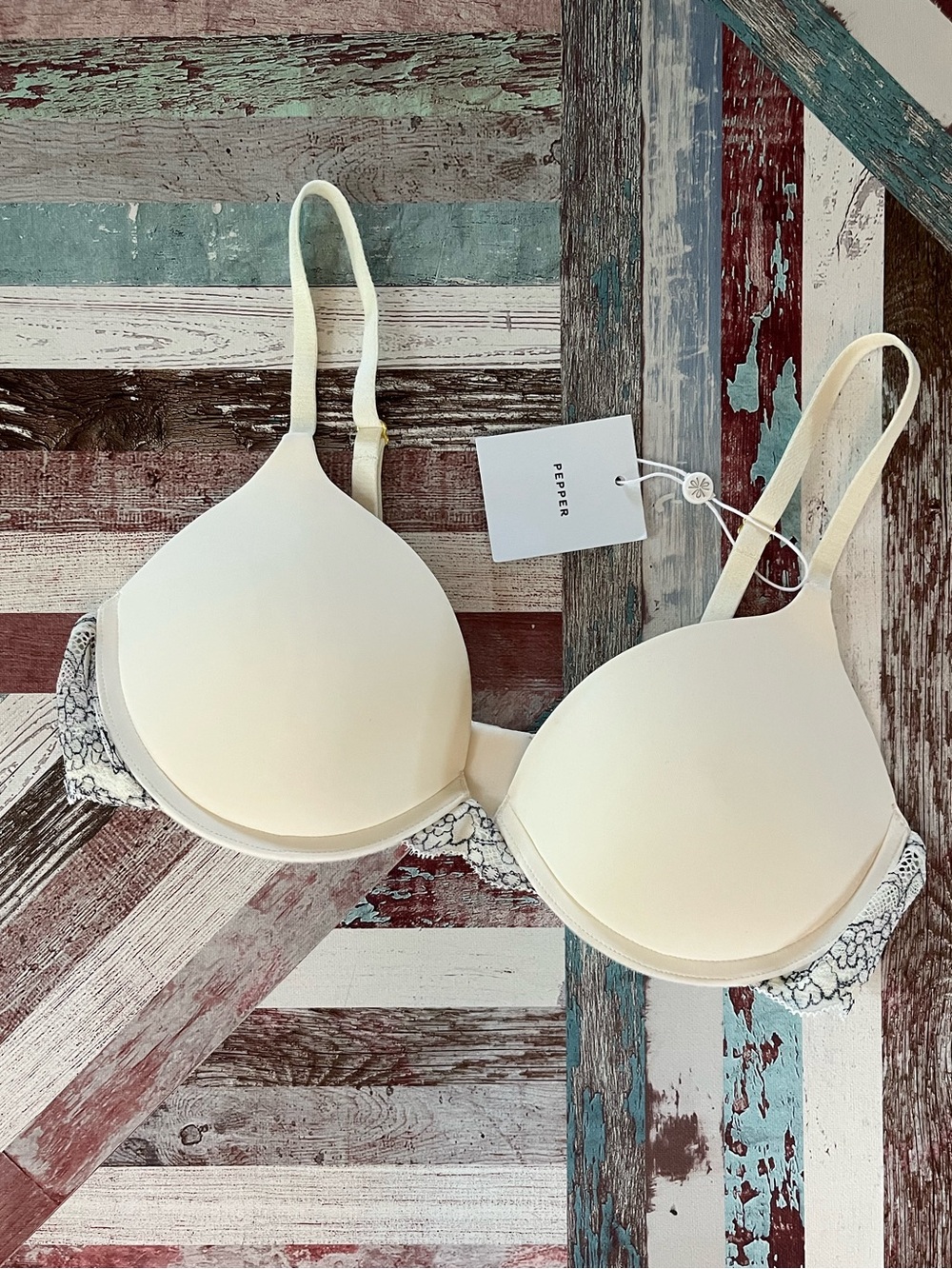 Pepper Women’s Smooth Lace Lift Up Bra NWT Ecru Two Tone Underwire SZ 36A
